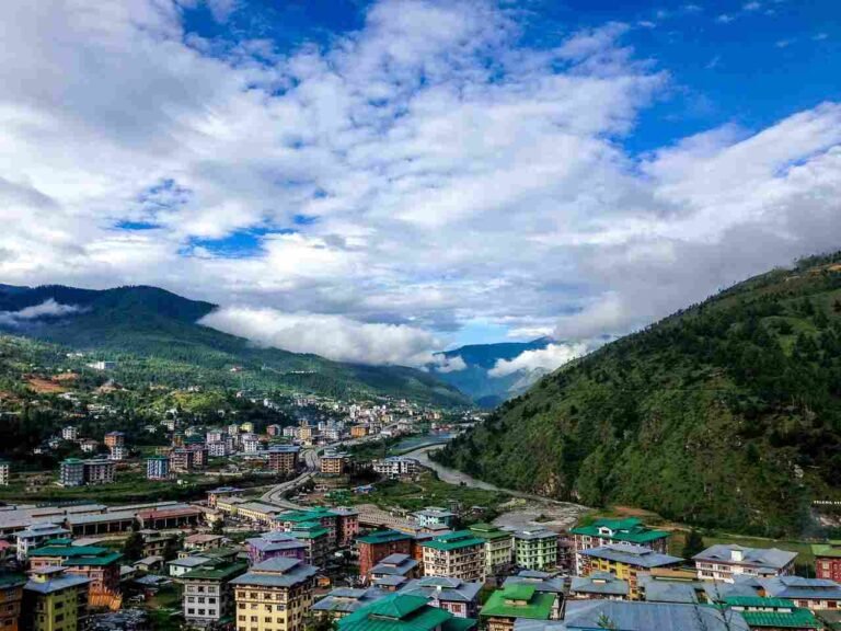 How Bhutan Is The Only Carbon Negative Country In The Amazing World?