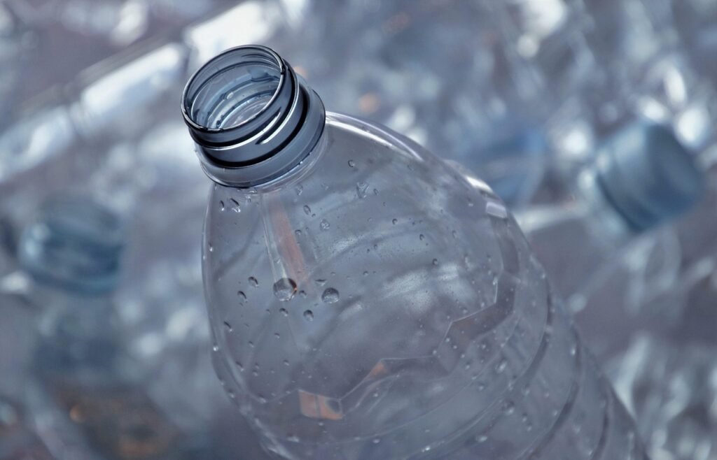 Why We Should Avoid Plastics What is Plastic?
